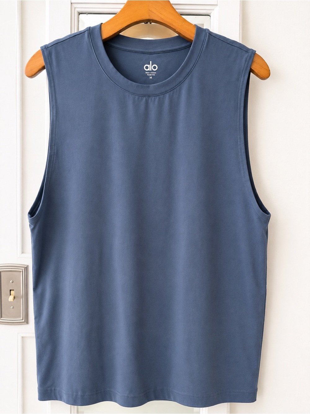 Alo Yoga Conquer Muscle Tank, Light Blue, Men’s Medium